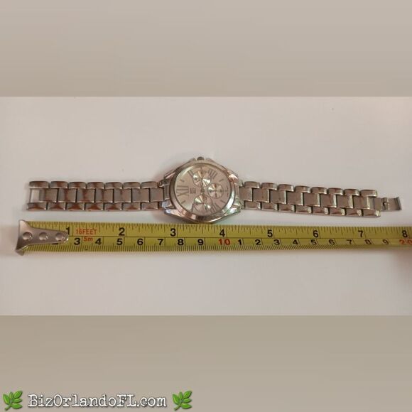 VINTAGE: New York & Company -- NY & Co -- Silver Women's Watch - Picture 9 of 11